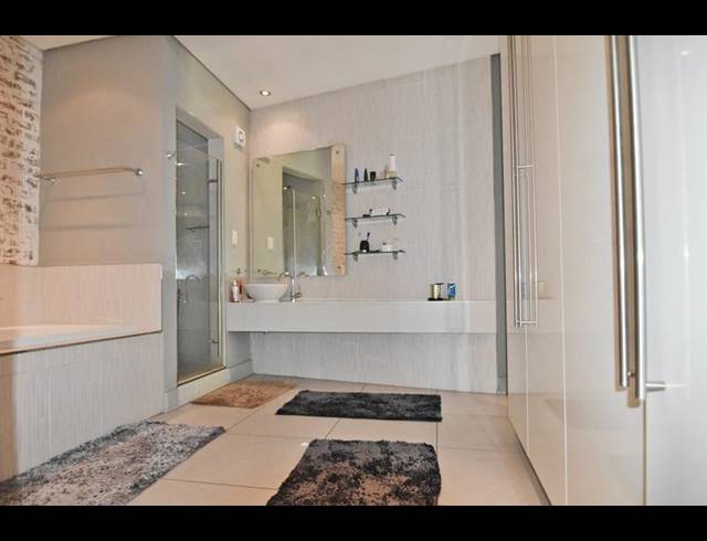 1 BEDROOM APARTMENT FOR SALE IN MELROSE NORTH